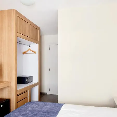 La Santa Maria 锡切斯