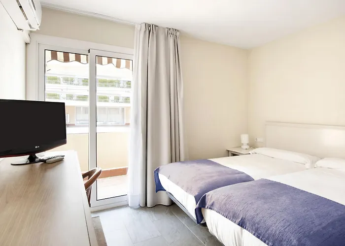 La Santa Maria 3* 锡切斯